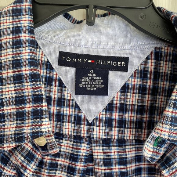 Tommy Hilfiger Plaid short sleeve Men's Button Up Logo/Crest NWOT - Picture 2 of 8